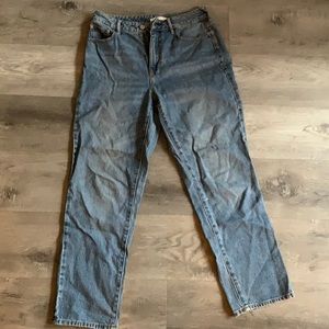 Pacsun Mom jeans, barely worn, great condition, light wash